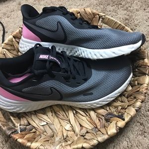 Nike Women Shoes